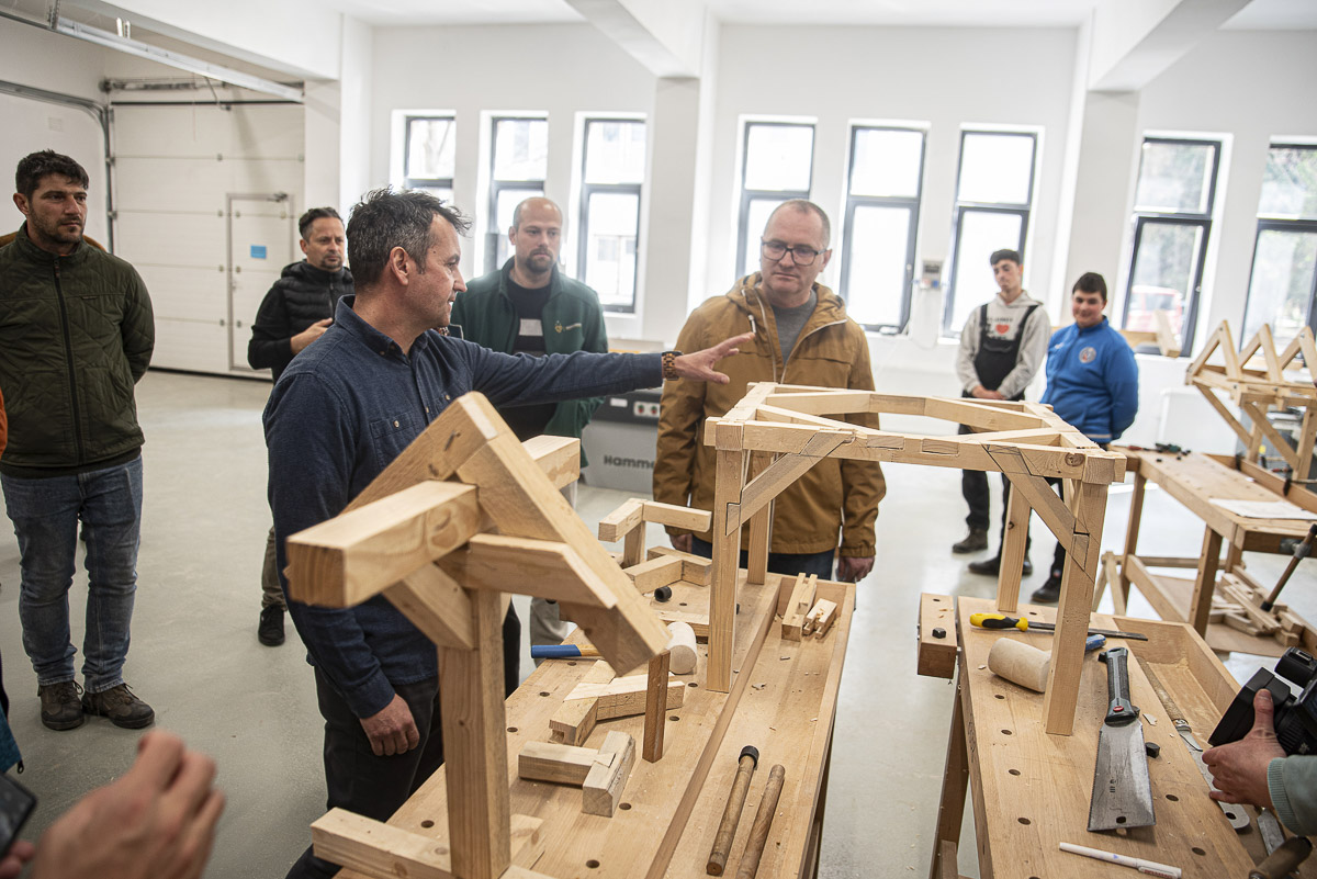 Új gépparkkal szerelték fel a tanműhelyeket